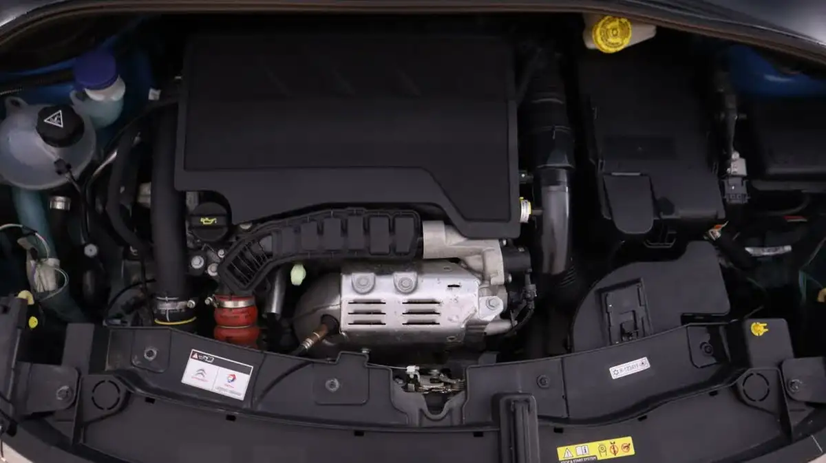 2019-citroen-c3-12-puretech-flair-110ps-ss-big-18