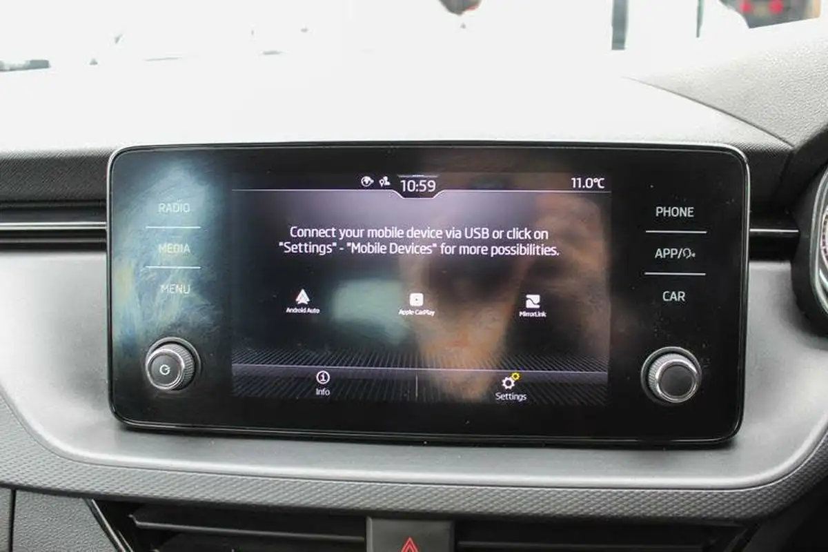 2023-skoda-kamiq-10-tsi-se-109ps-big-23