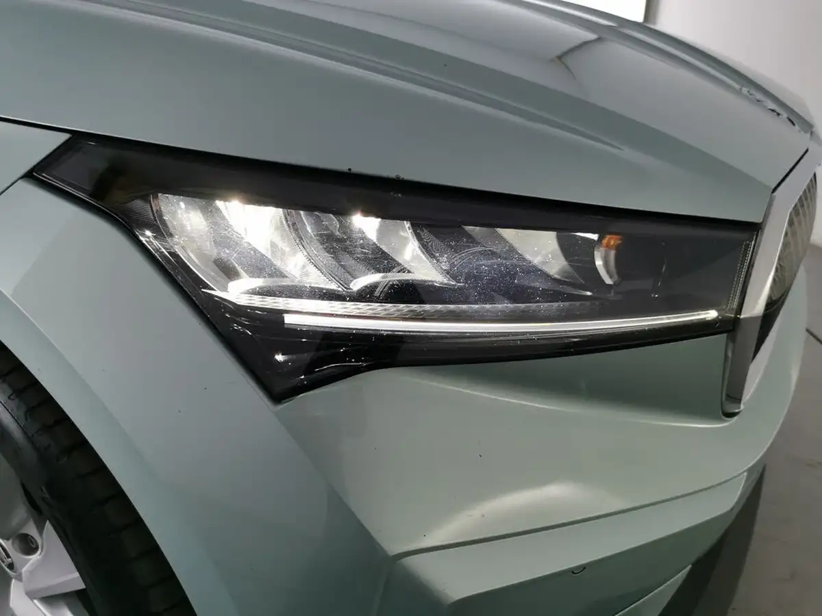 2021-skoda-enyaq-e-60-62-kwh-big-4