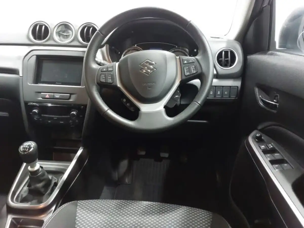 2022-suzuki-vitara-14-boosterjet-sz-t-big-6