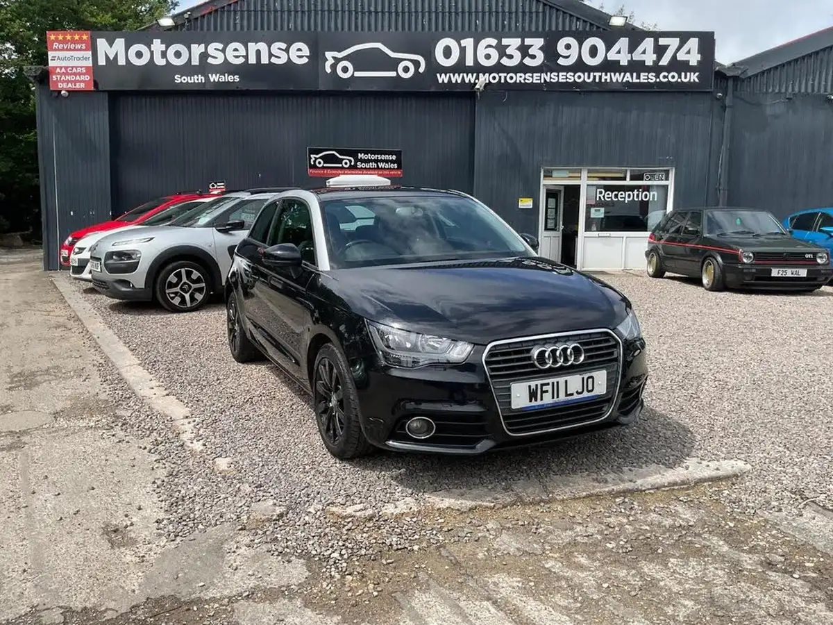 2011-audi-a1-14-sport-tfsi-hatchback-3d-big-41