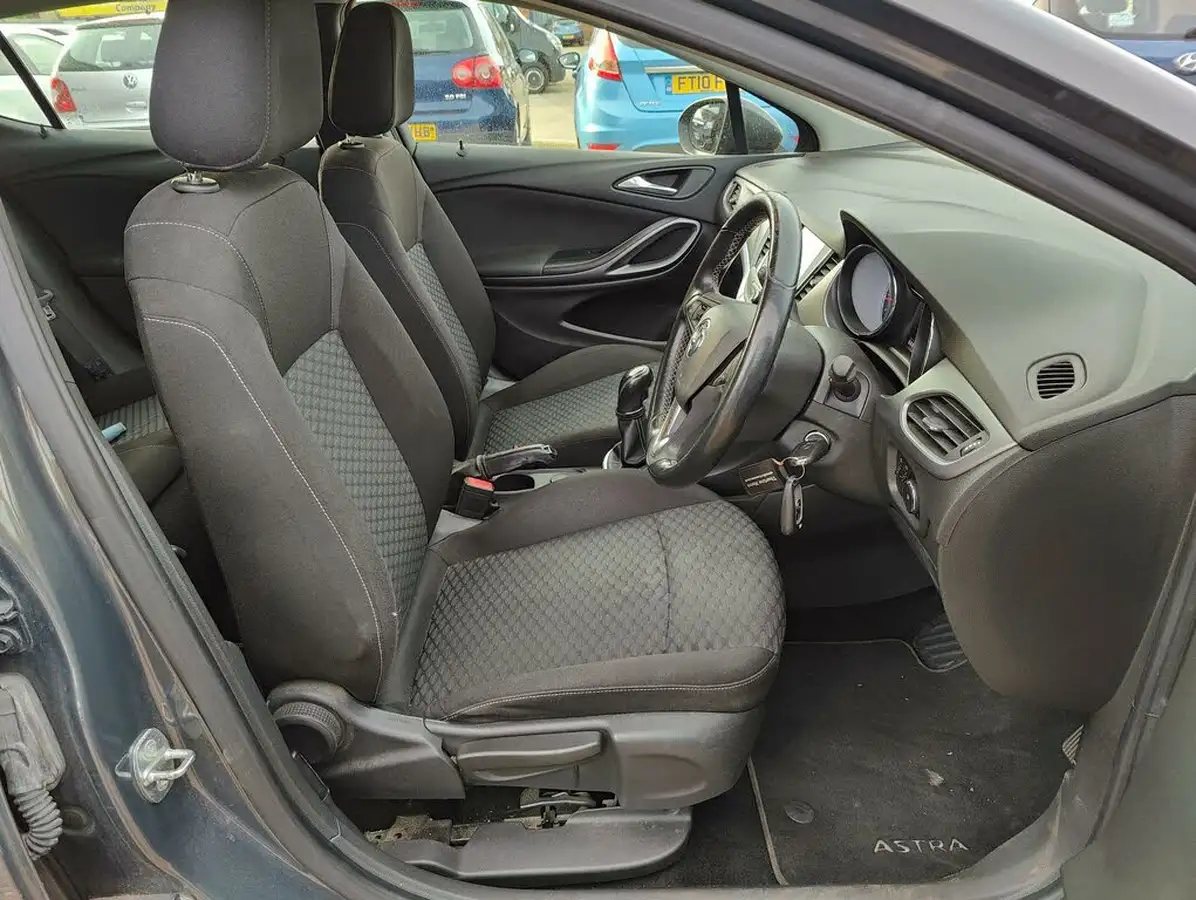 2015-vauxhall-astra-14i-16v-turbo-energy-big-15