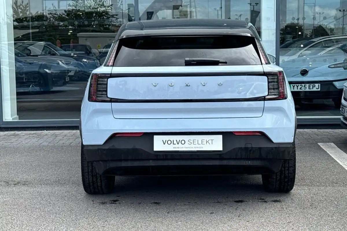2024-volvo-ex30-e-twin-ultra-big-38