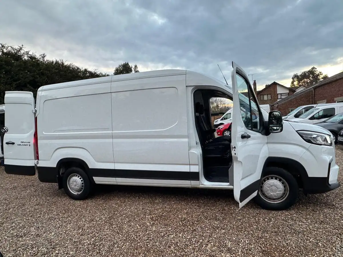 2023-maxus-deliver-9-big-25