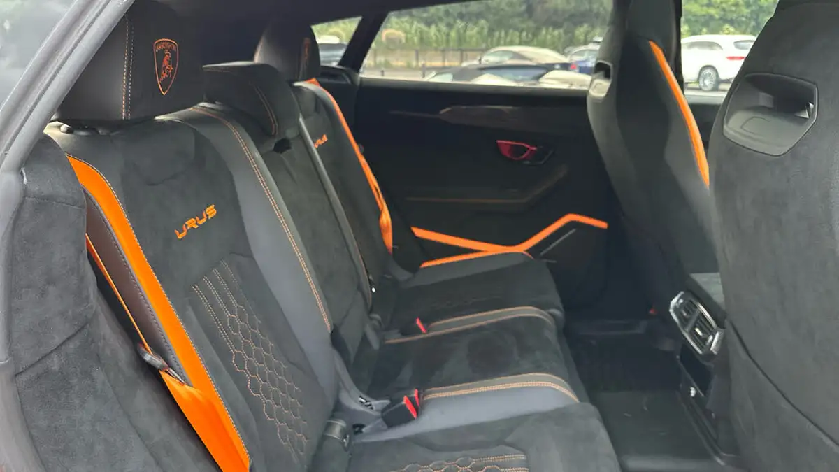 2023-lamborghini-urus-40-no-trim-big-5