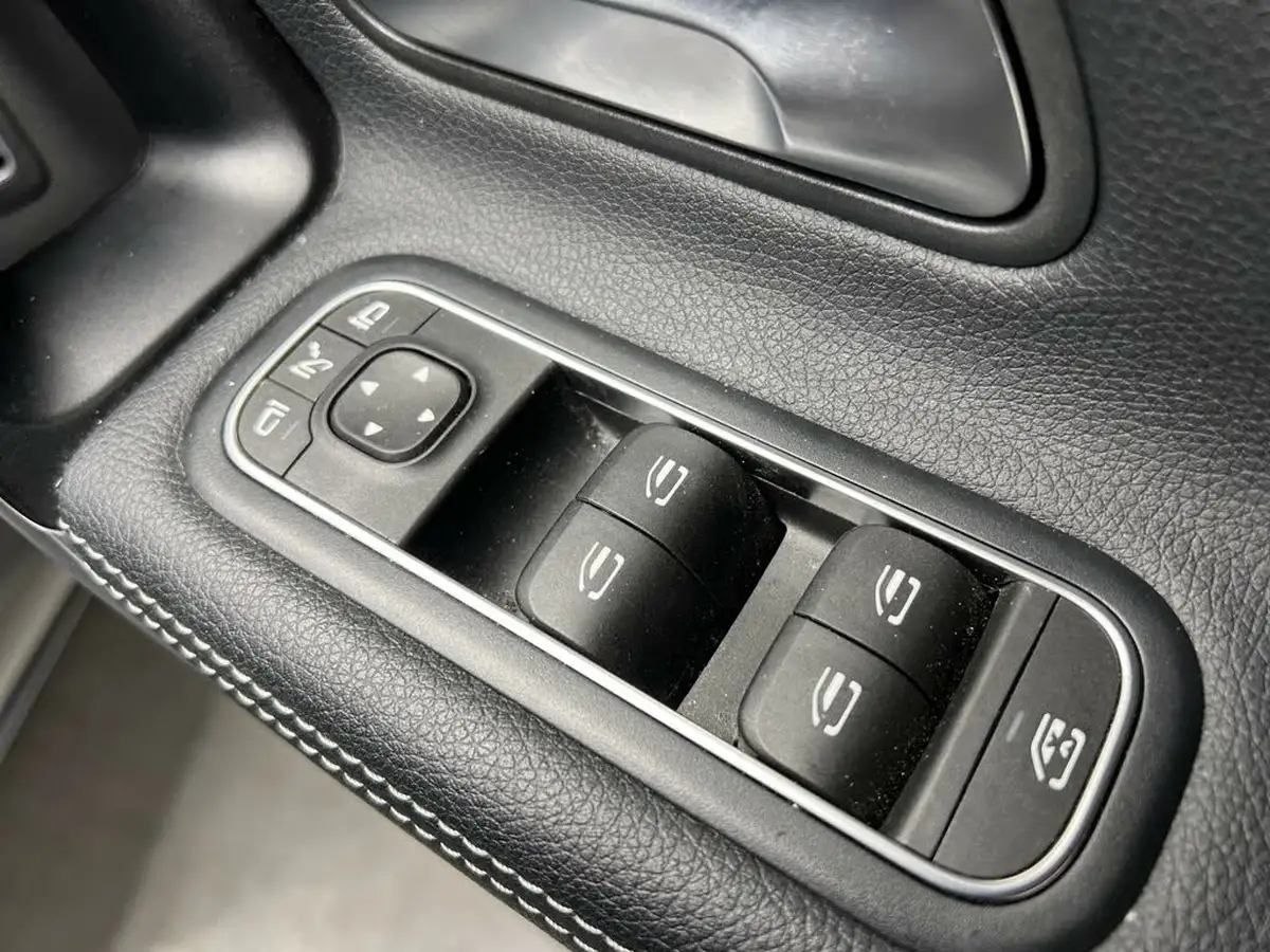 2022-mercedes-benz-cla-big-15