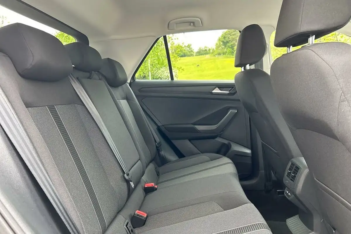 2022-volkswagen-t-roc-15-tsi-life-dsg-big-8