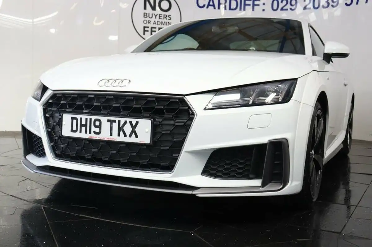2019-audi-tt-coupe-20-40-tfsi-s-line-big-13