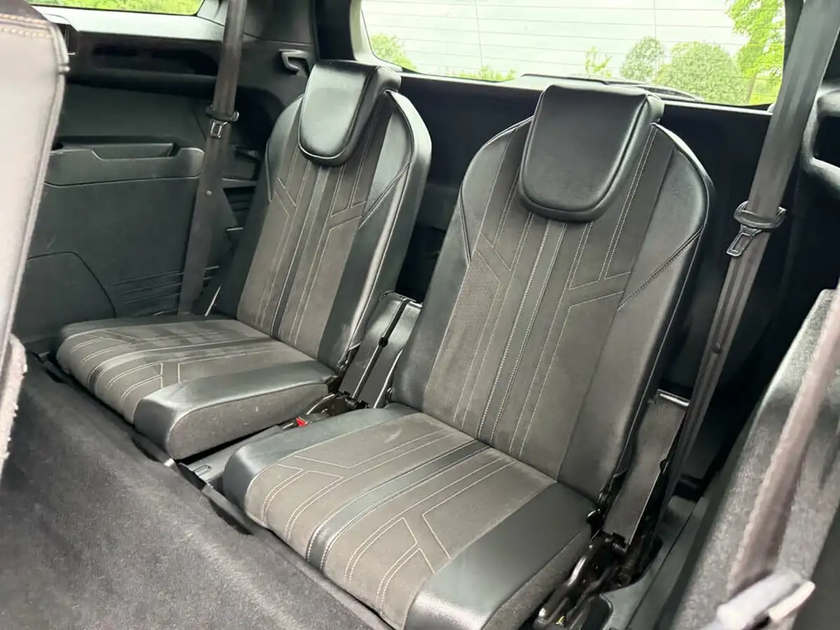 2021-peugeot-5008-suv-20-bluehdi-gt-177bhp-big-6