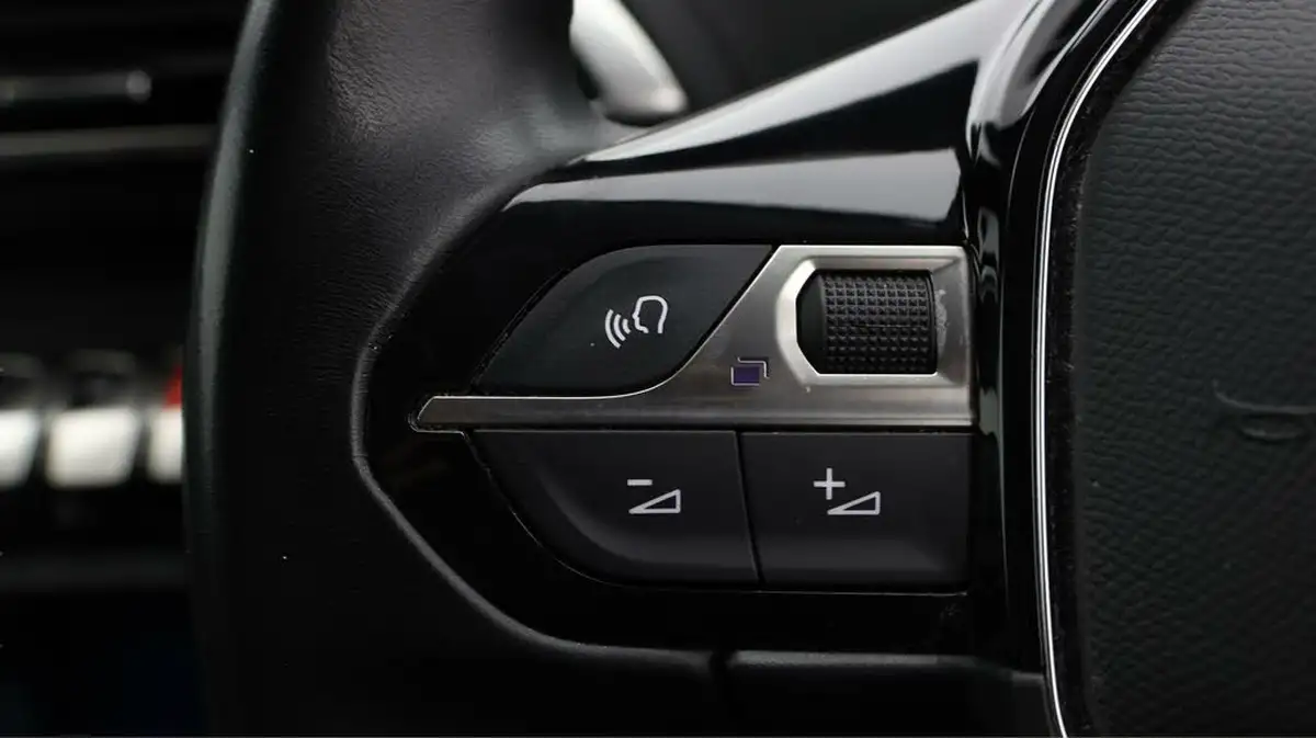2022-peugeot-3008-suv-15-bluehdi-allure-premium-big-21