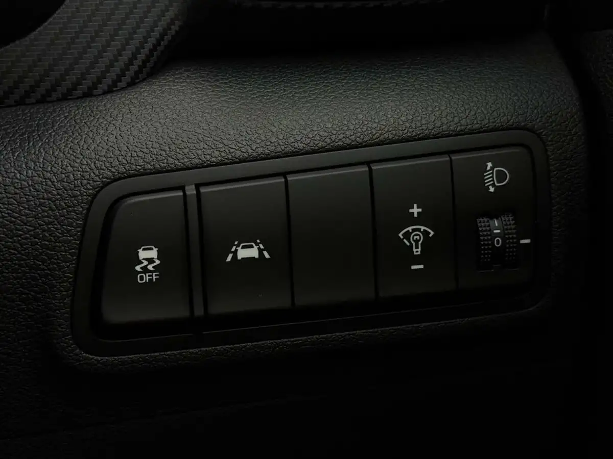 2020-hyundai-tucson-16-t-gdi-se-nav-dct-big-23