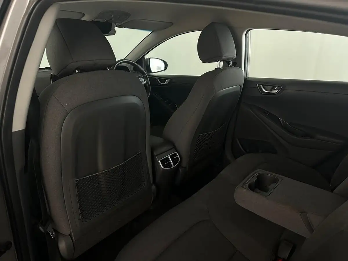 2022-hyundai-ioniq-e-premium-electric-big-17