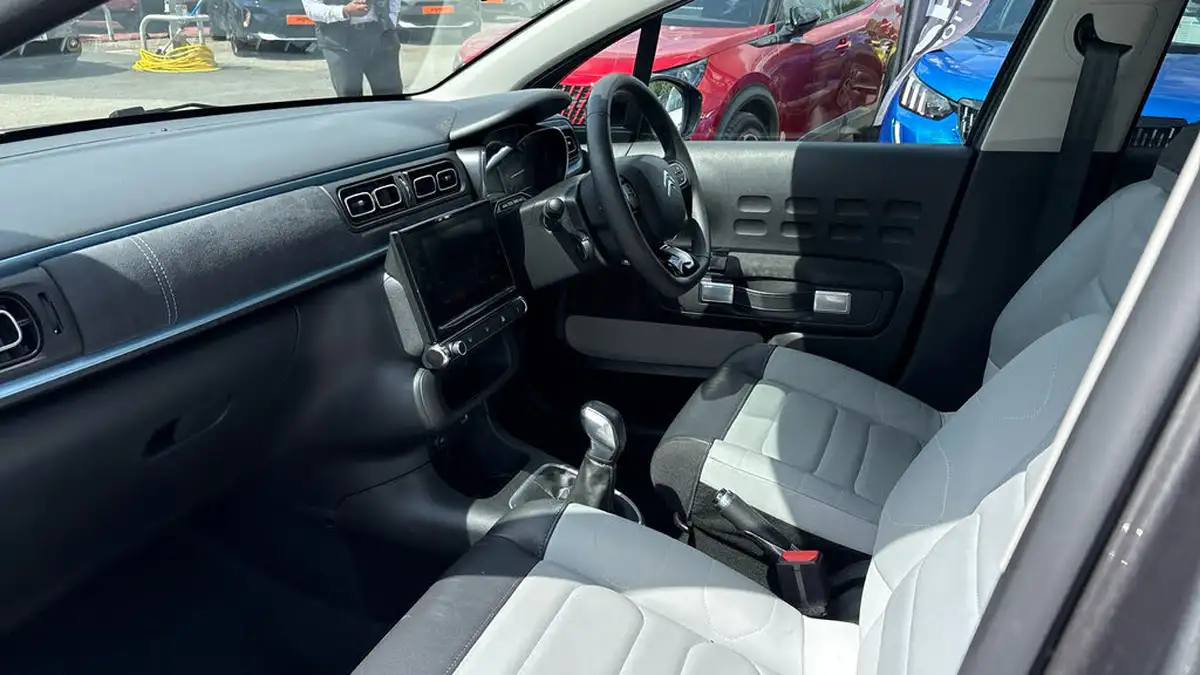 2023-citroen-c3-12-puretech-elle-83ps-ss-big-11