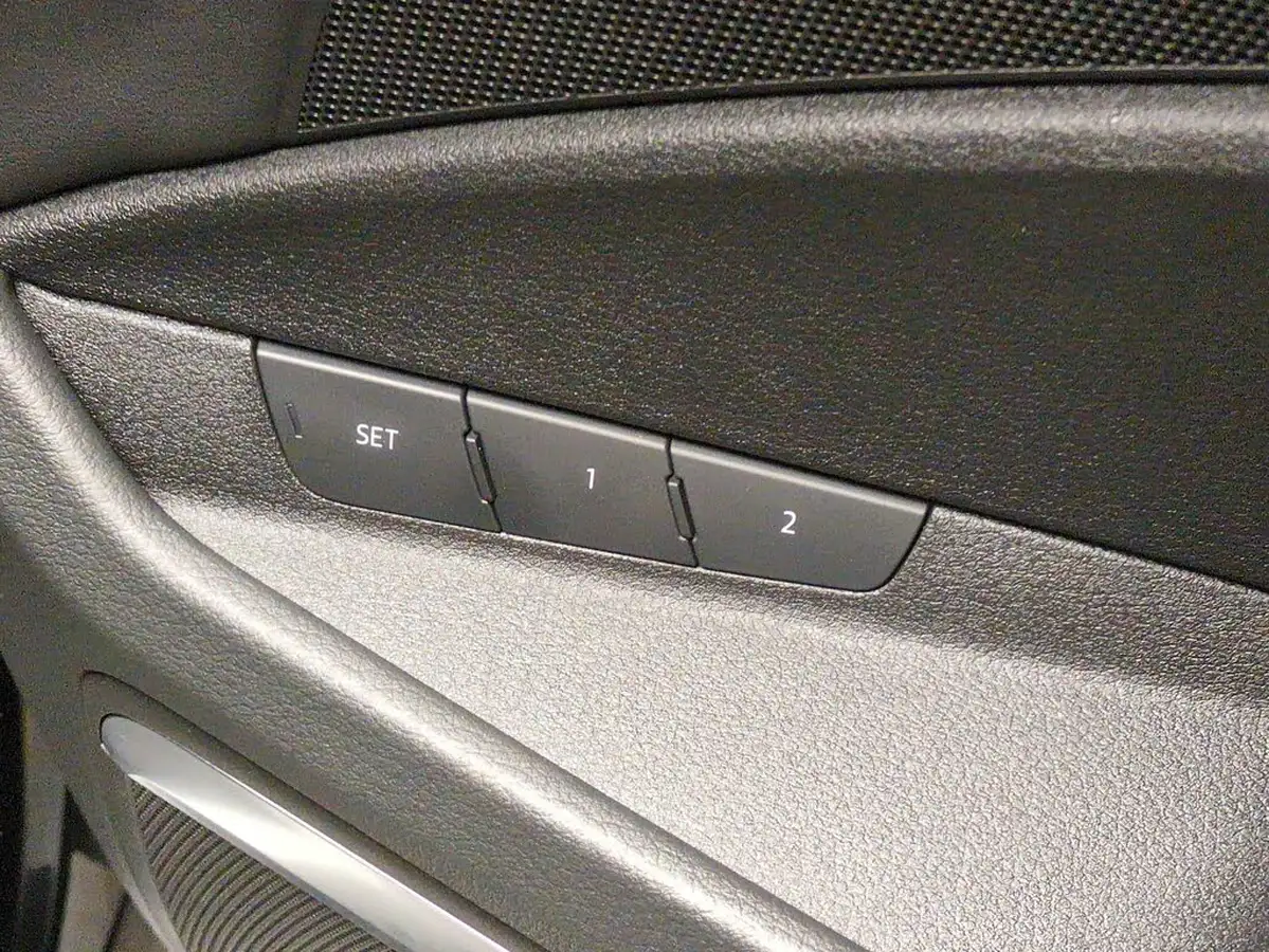 2021-audi-e-tron-50e-technik-station-wagon-big-16