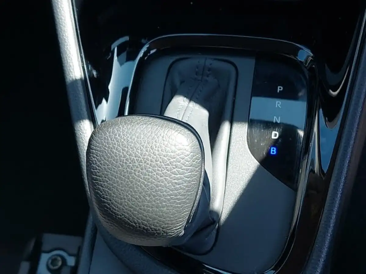 2024-toyota-yaris-15-vvt-i-design-big-14