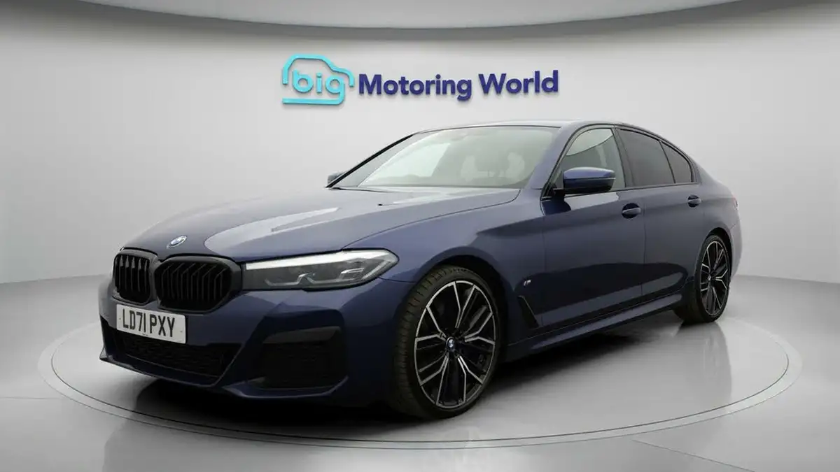 2021-bmw-5-series-20td-520d-m-sport-mht-saloon-4d-big-3