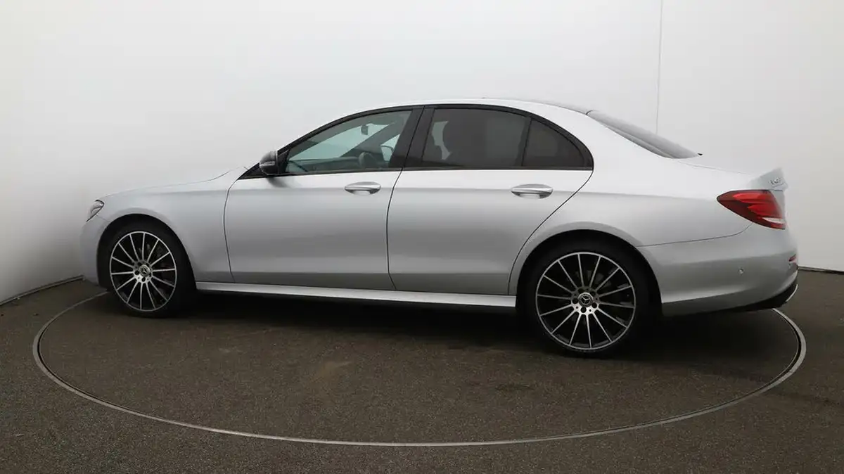 2019-mercedes-benz-e-class-30-d-e400d-amg-line-night-edition-premium-plus-saloon-4d-big-59