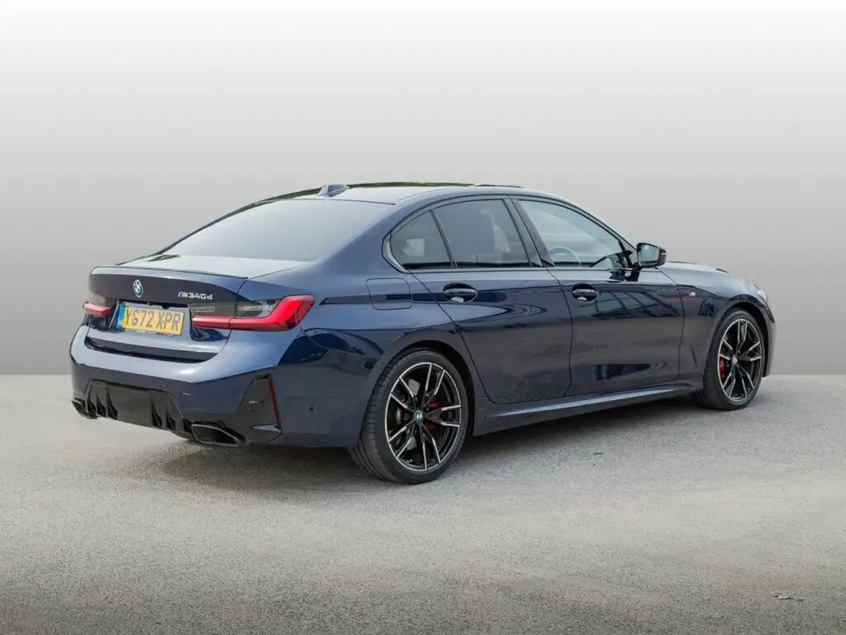 2022-bmw-3-series-30td-m340d-xdrive-saloon-4d-big-10