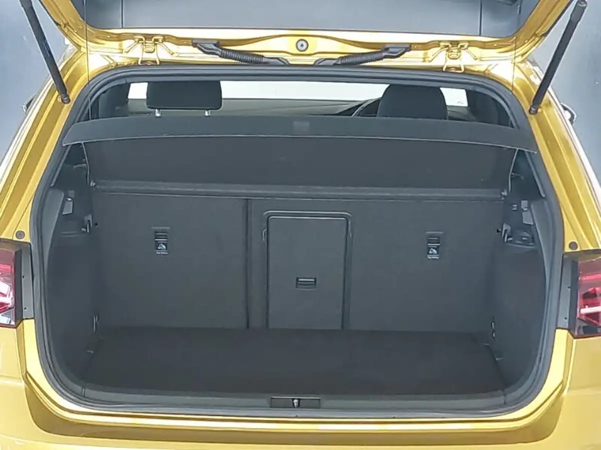 2019-volkswagen-golf-20-tsi-r-300ps-hatchback-3d-dsg-big-12