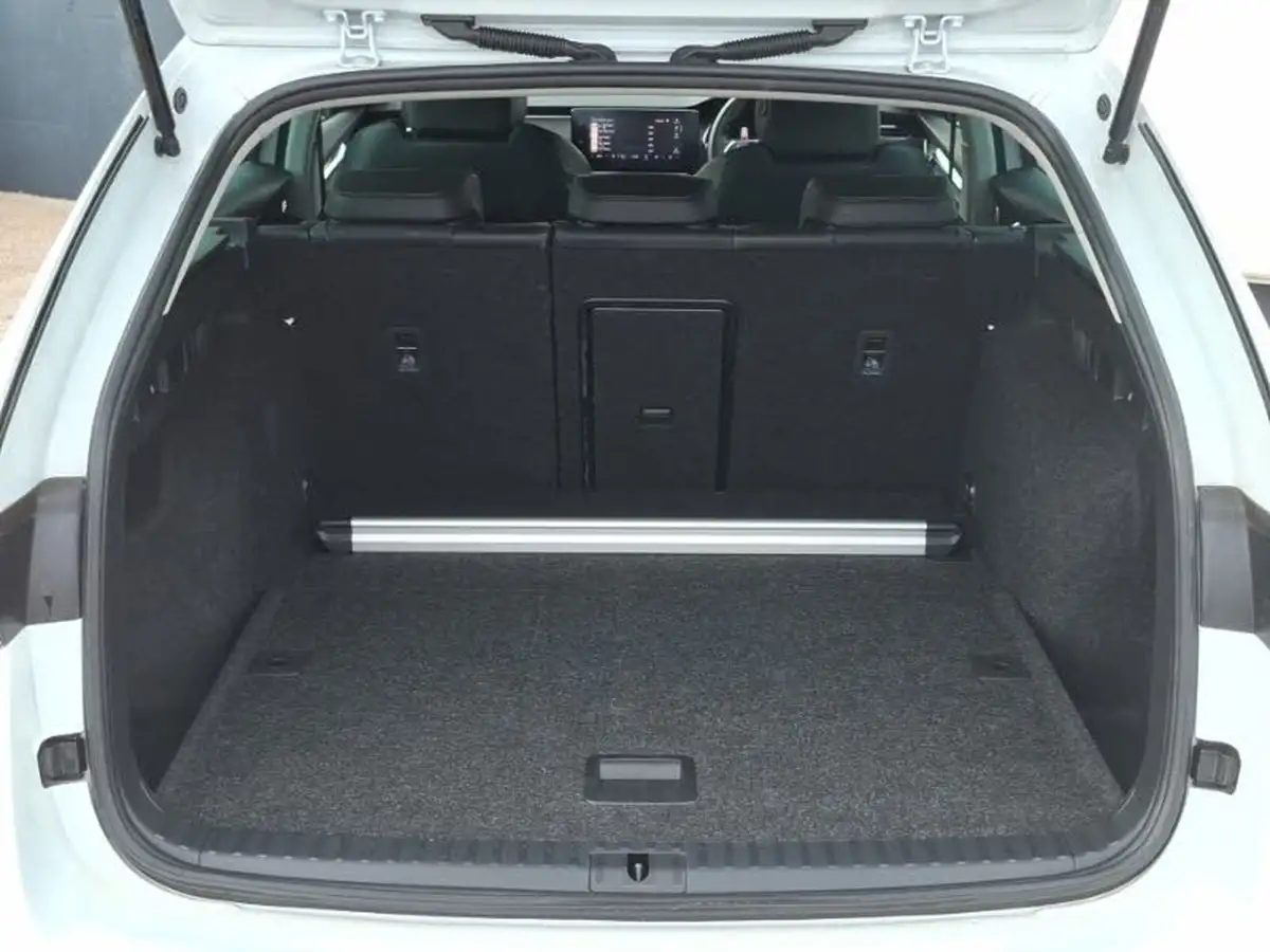 2024-skoda-octavia-15-tsi-e-tec-se-l-estate-big-7