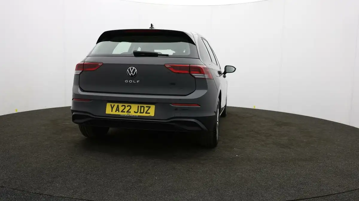 2022-volkswagen-golf-20tdi-life-hatchback-big-67