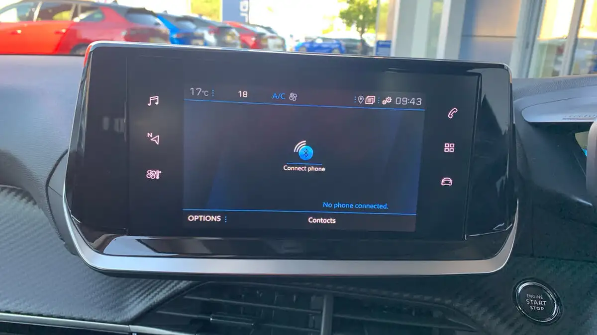 2023-peugeot-208-12-puretech-allure-premium-100ps-eat8-big-30