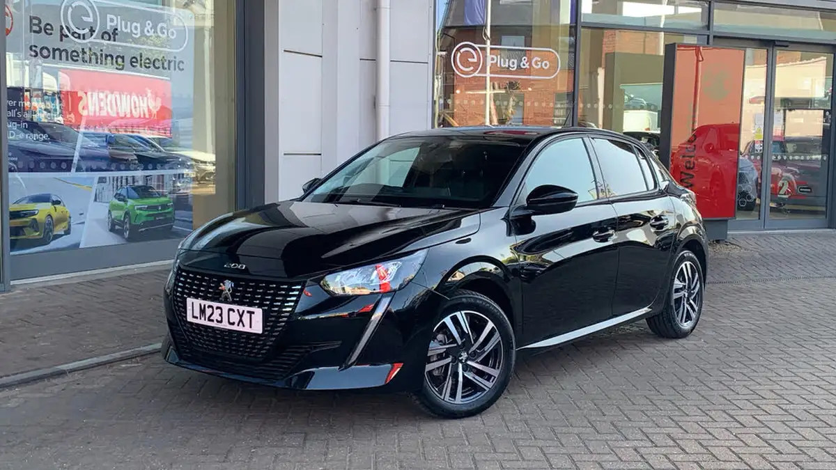 2023-peugeot-208-12-puretech-allure-premium-100ps-eat8-big-6