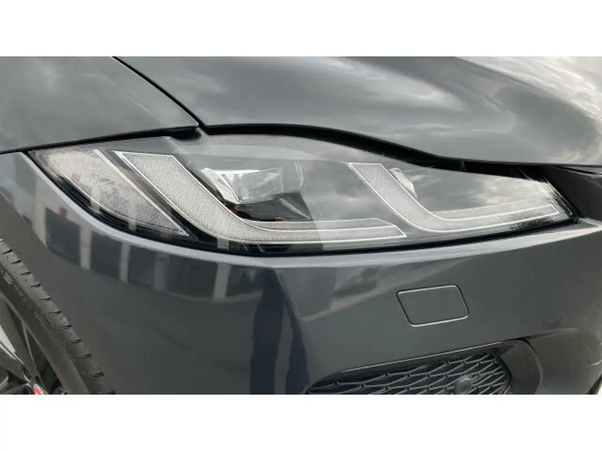 2021-jaguar-f-pace-20-d200-r-dynamic-se-mhev-big-16