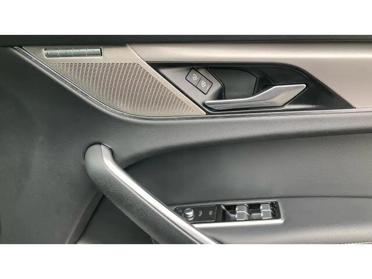 2021-jaguar-f-pace-20-d200-r-dynamic-se-mhev-big-44