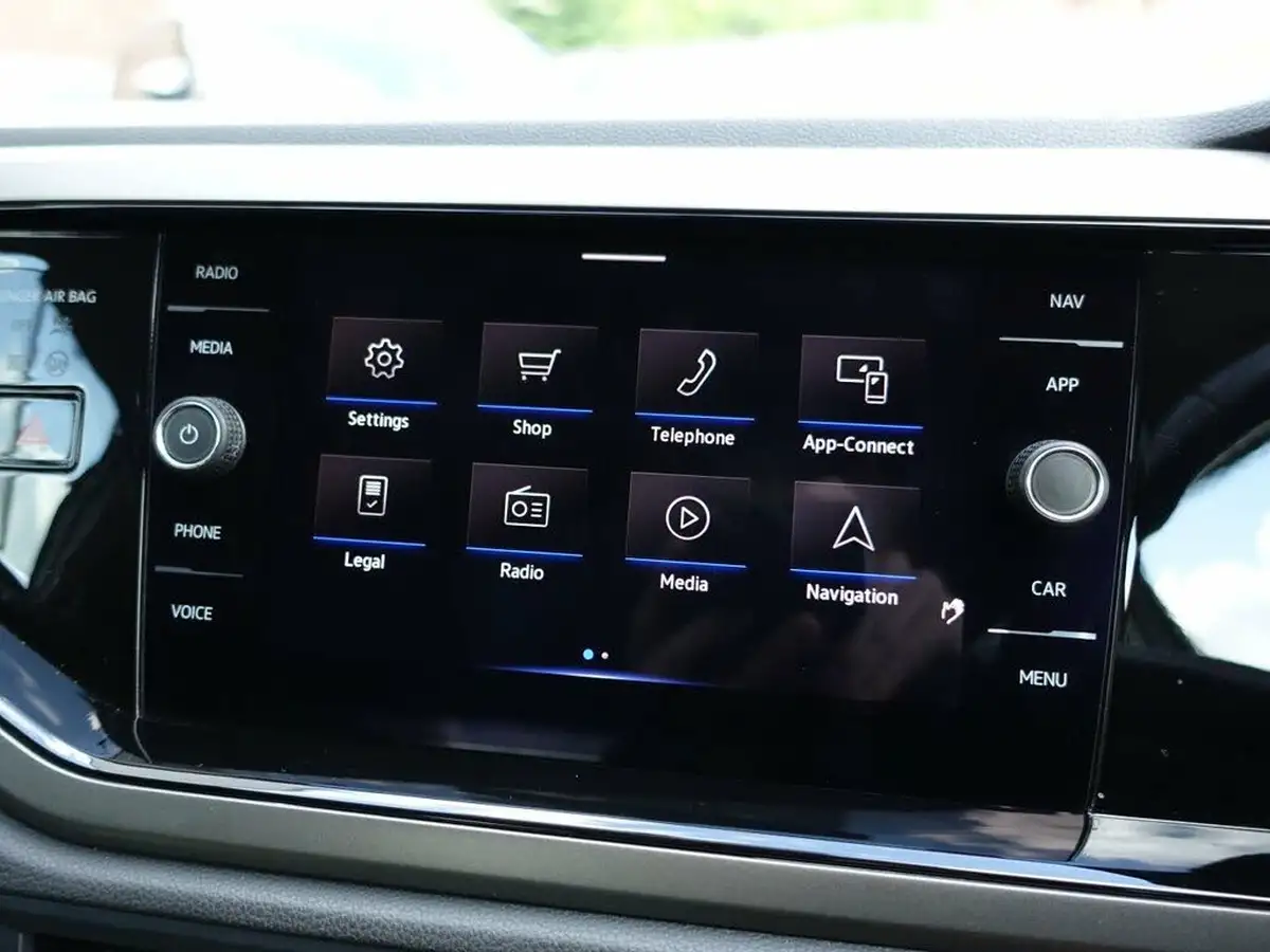 2020-volkswagen-polo-10-tsi-match-big-16