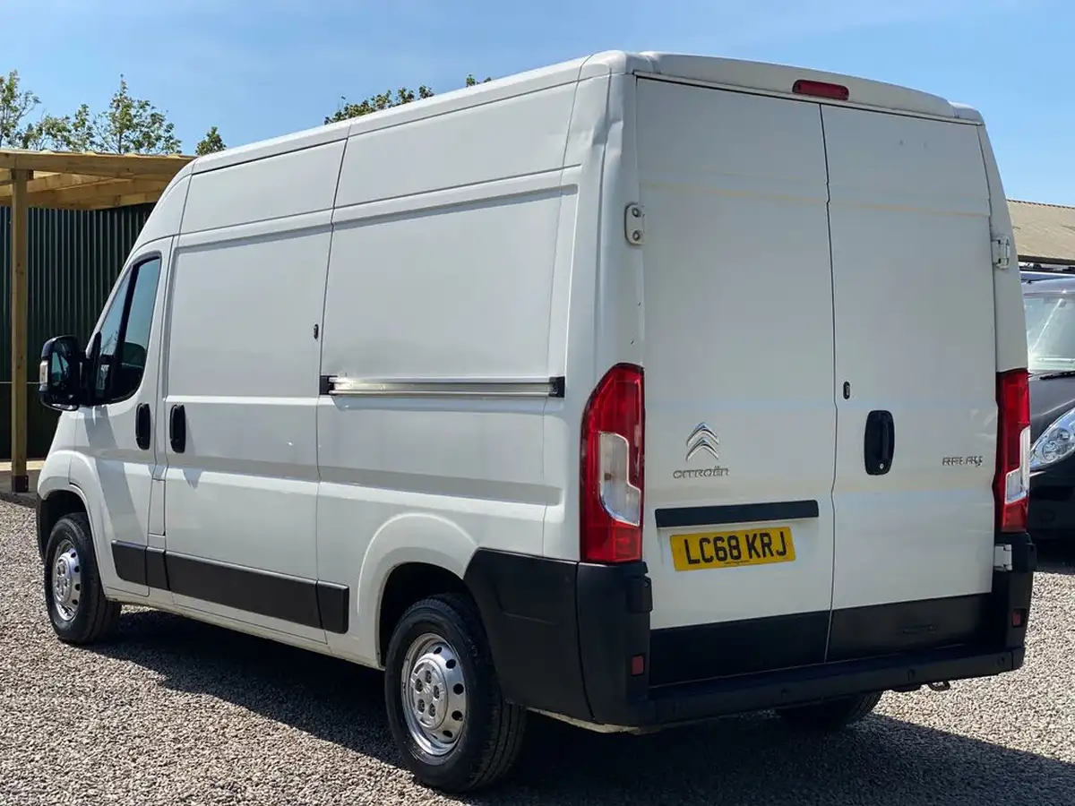 2018-citroen-relay-20bluehdi-35-l2h2-big-3