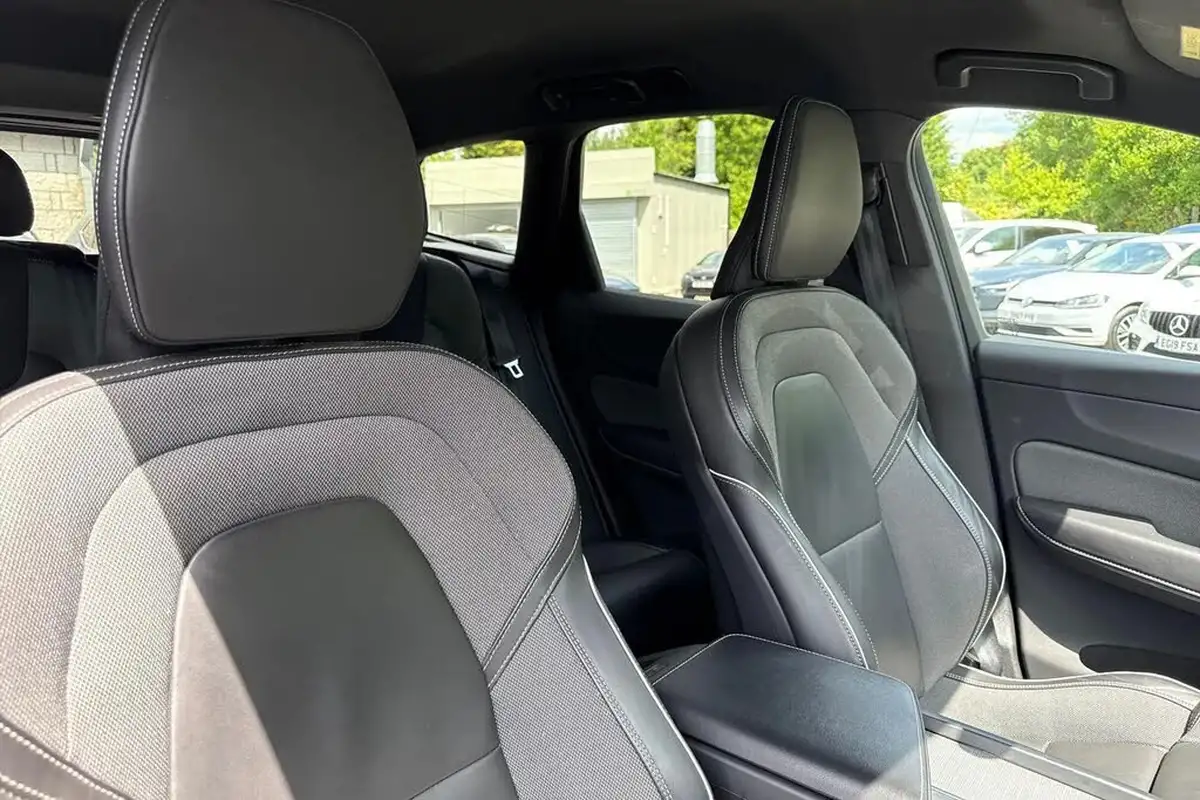 2021-volvo-xc60-20td-b4-r-design-awd-big-20