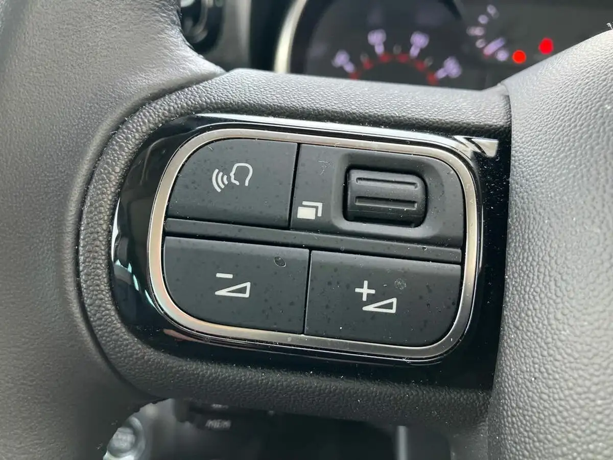 2022-citroen-c3-aircross-12-puretech-shine-plus-130ps-eat6-big-22