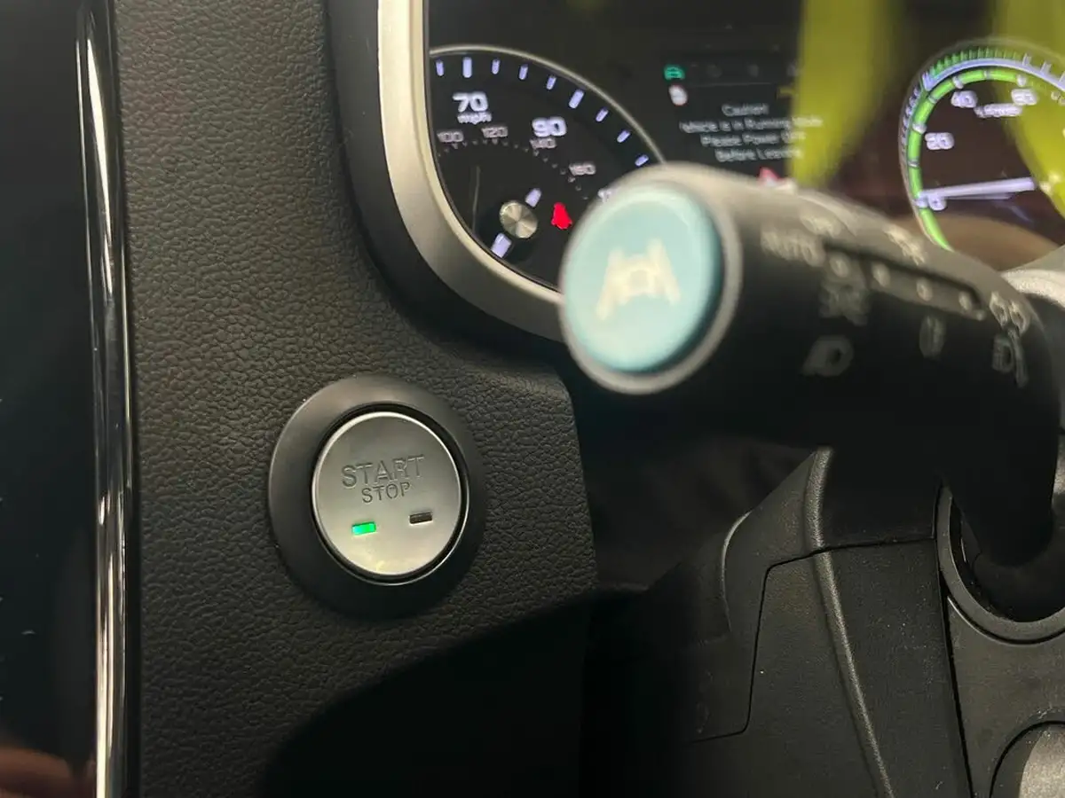 2021-mg-zs-suv-e-exclusive-ev-big-22