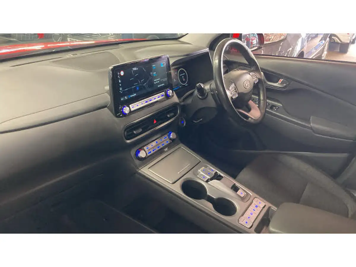 2022-hyundai-kona-e-premium-204ps-64kwh-7kw-obc-big-8