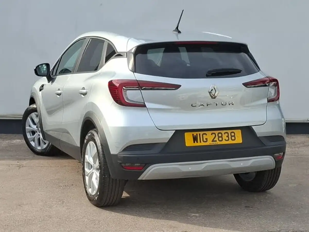 2022-renault-captur-10-tce-iconic-edition-big-1