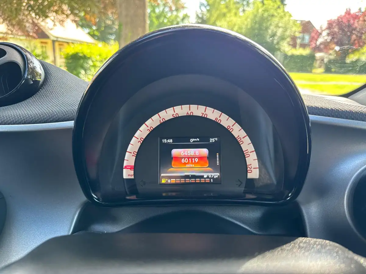 2016-smart-forfour-10-passion-71bhp-ss-big-22