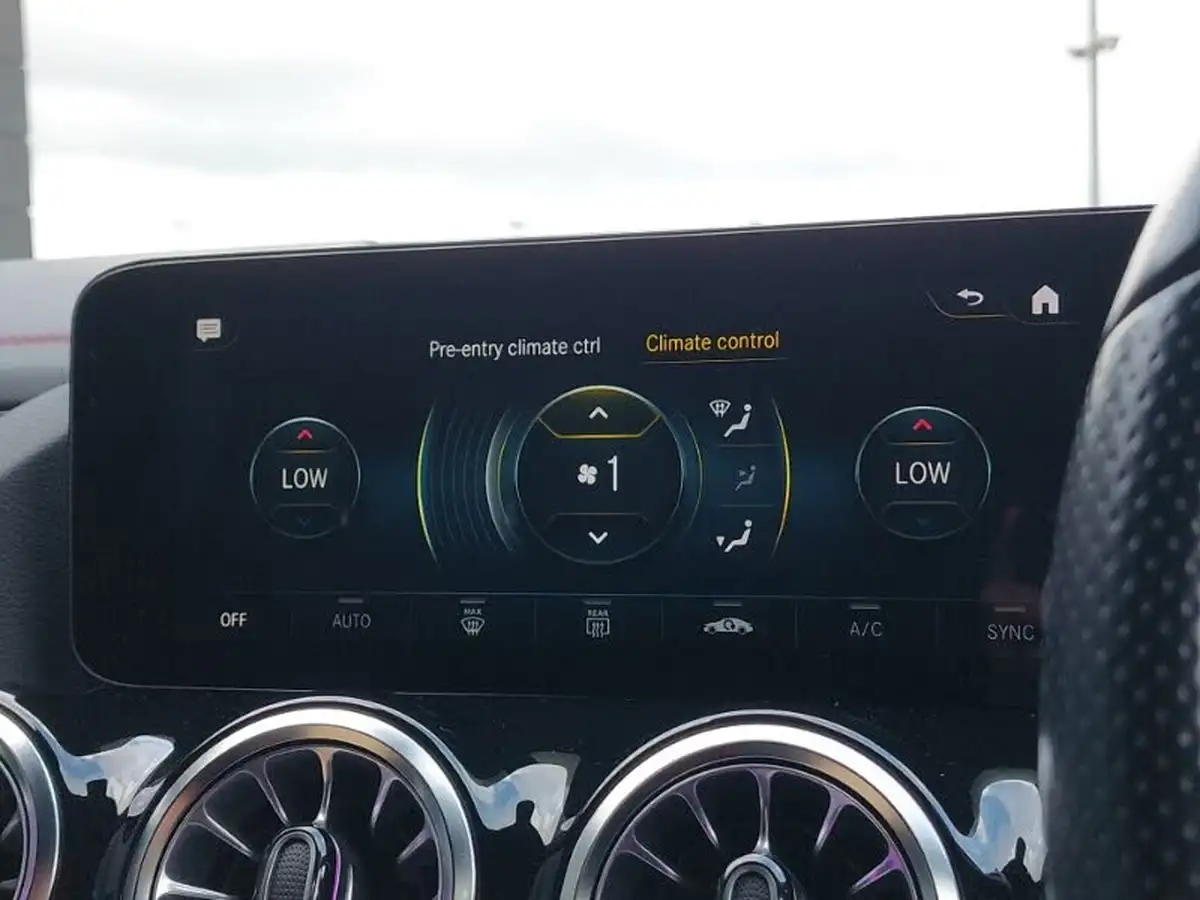 2022-mercedes-benz-eqa-e-eqa-250-amg-line-big-16