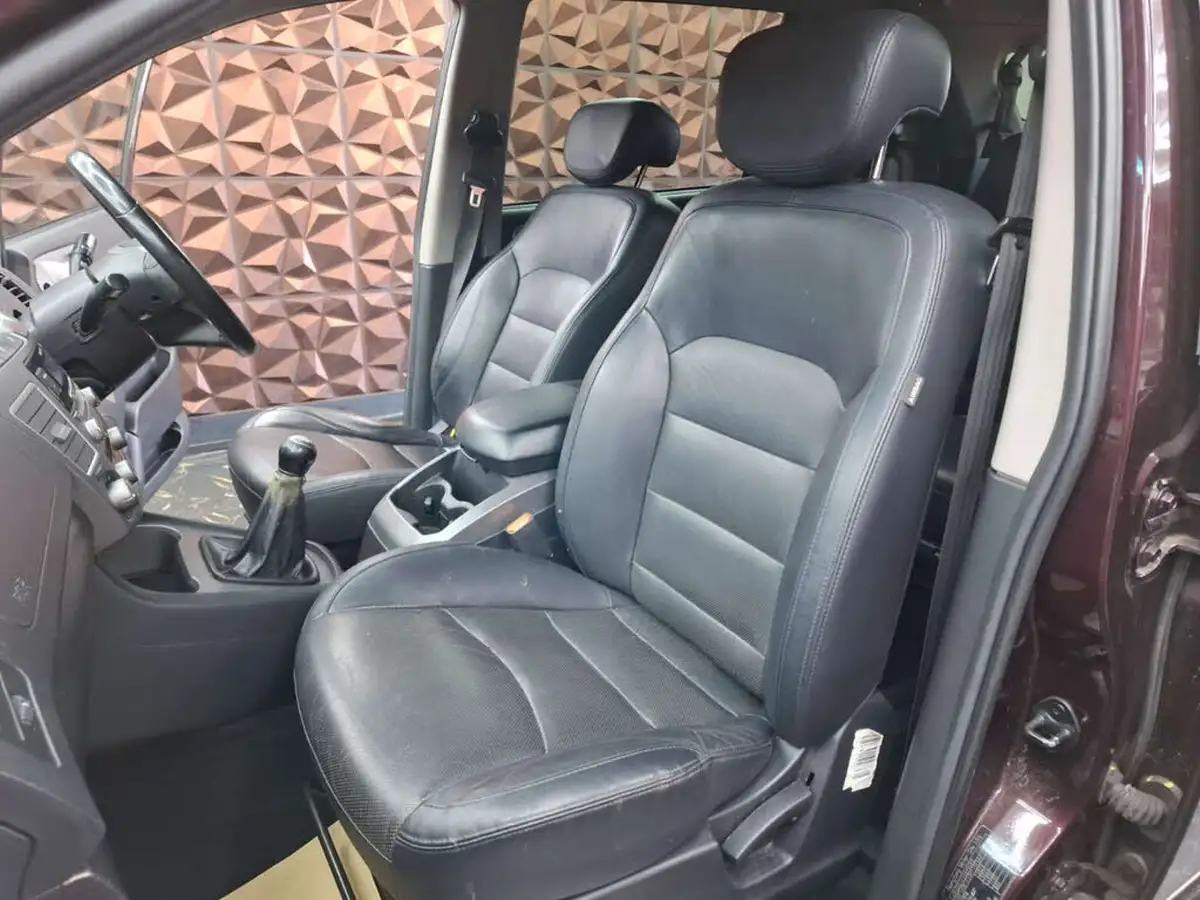 2016-kgm-ssangyong-turismo-22td-ex-big-27