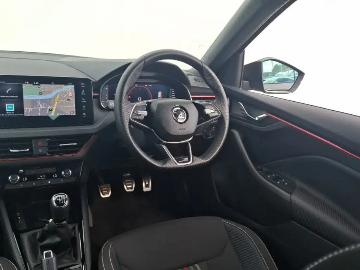 2024-skoda-kamiq-10-tsi-monte-carlo-116ps-big-10
