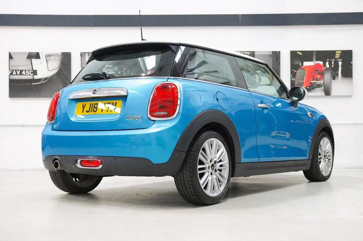 2018-mini-cooper-15-cooper-series-ii-ss-hatchback-3d-big-2