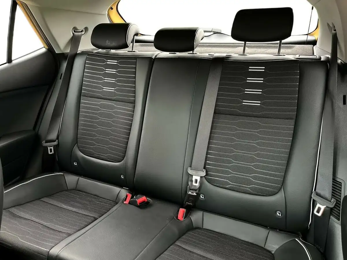 2024-kia-stonic-10-t-gdi-gt-line-s-98bhp-dct-big-25