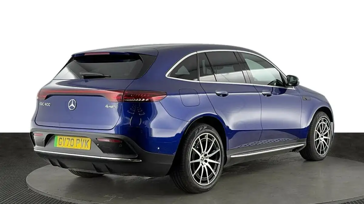 2020-mercedes-benz-eqc-e-eqc-400-amg-line-big-3