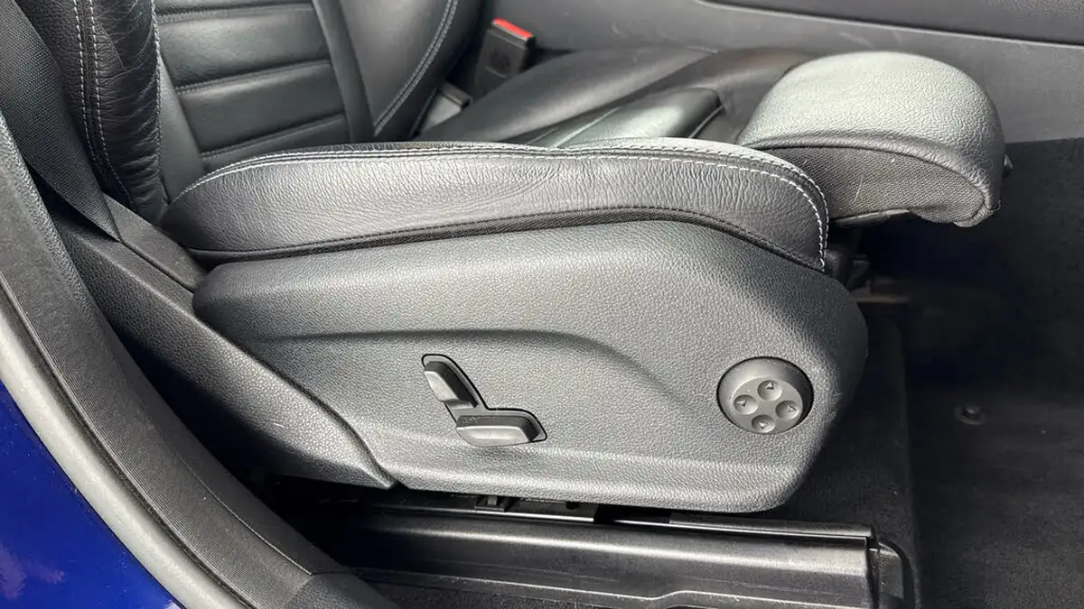 2020-mercedes-benz-eqc-e-eqc-400-amg-line-big-27