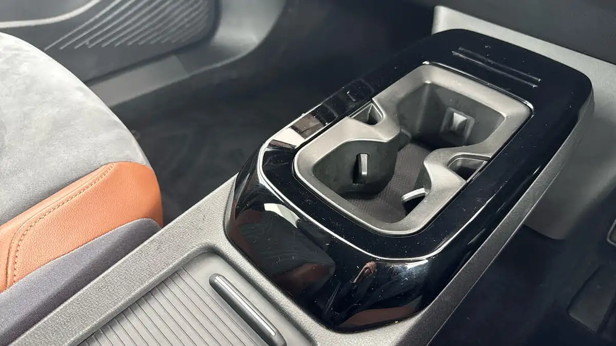 2021-volkswagen-id4-e-first-edition-big-15