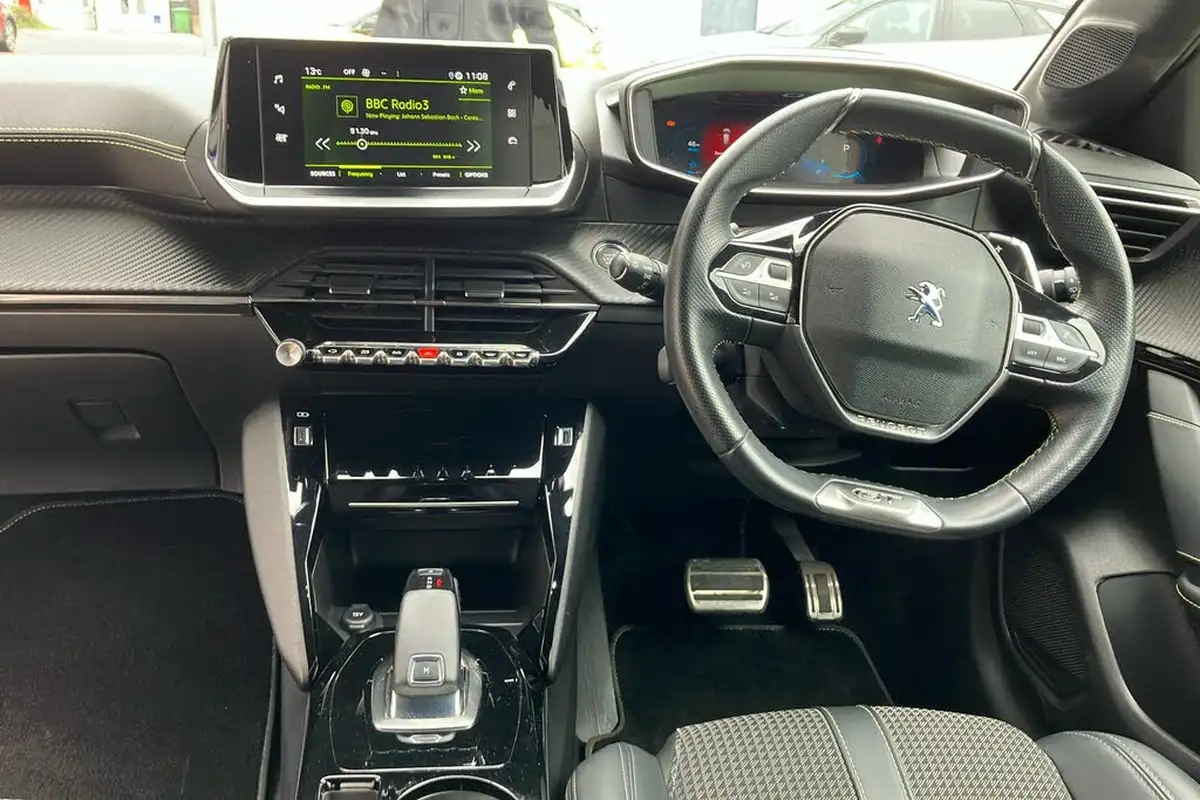 2020-peugeot-208-12-puretech-gt-line-130bhp-eat8-big-31