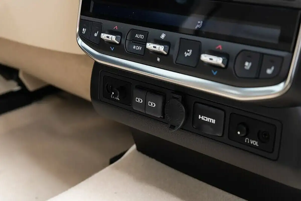 2023-toyota-land-cruiser-big-27