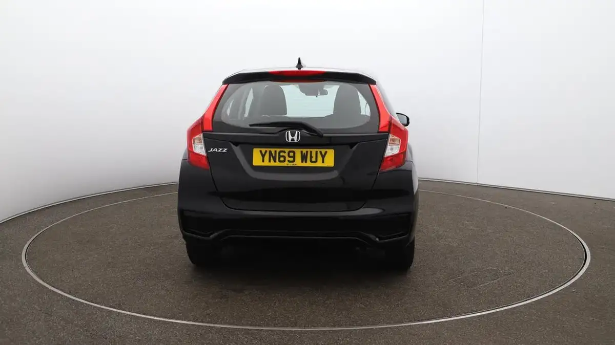 2019-honda-jazz-13-i-vtec-s-big-54
