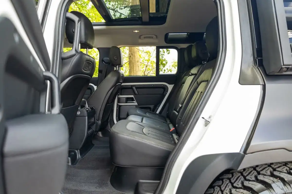 2022-land-rover-110-defender-30-d250-x-dynamic-s-big-11