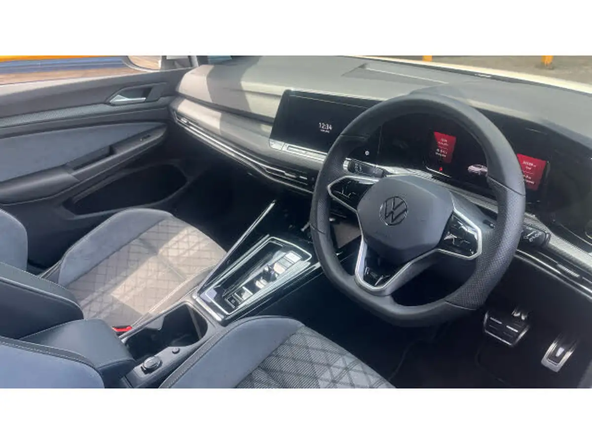 2023-volkswagen-golf-15-etsi-r-line-hatchback-big-10